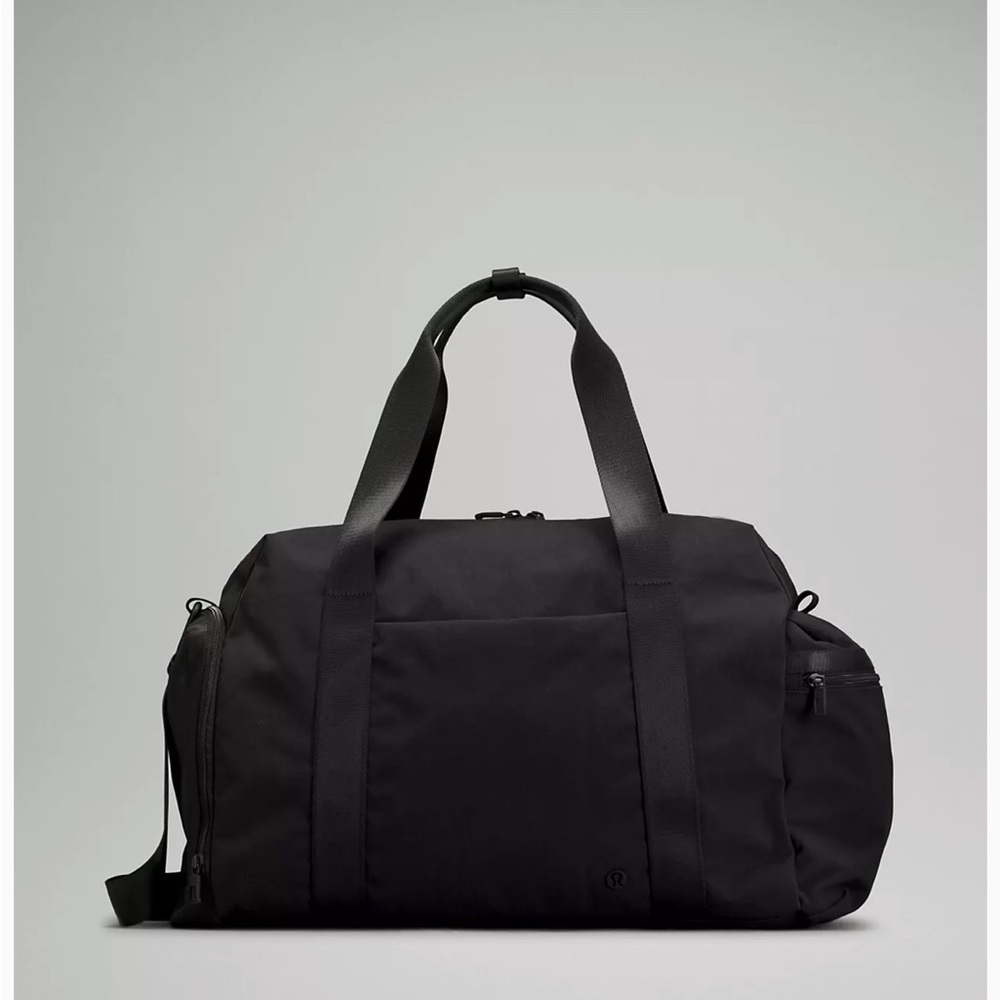 New With Tags - Lululemon Command The Day Bag (Black)